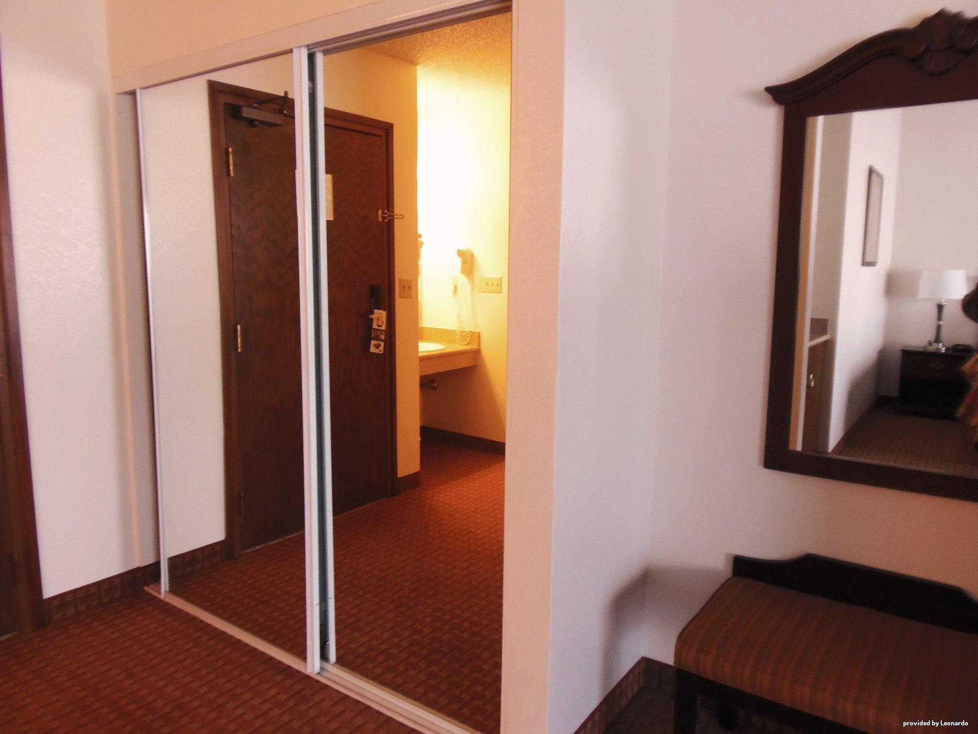 Best Western Chieftain Inn Wenatchee Bilik gambar